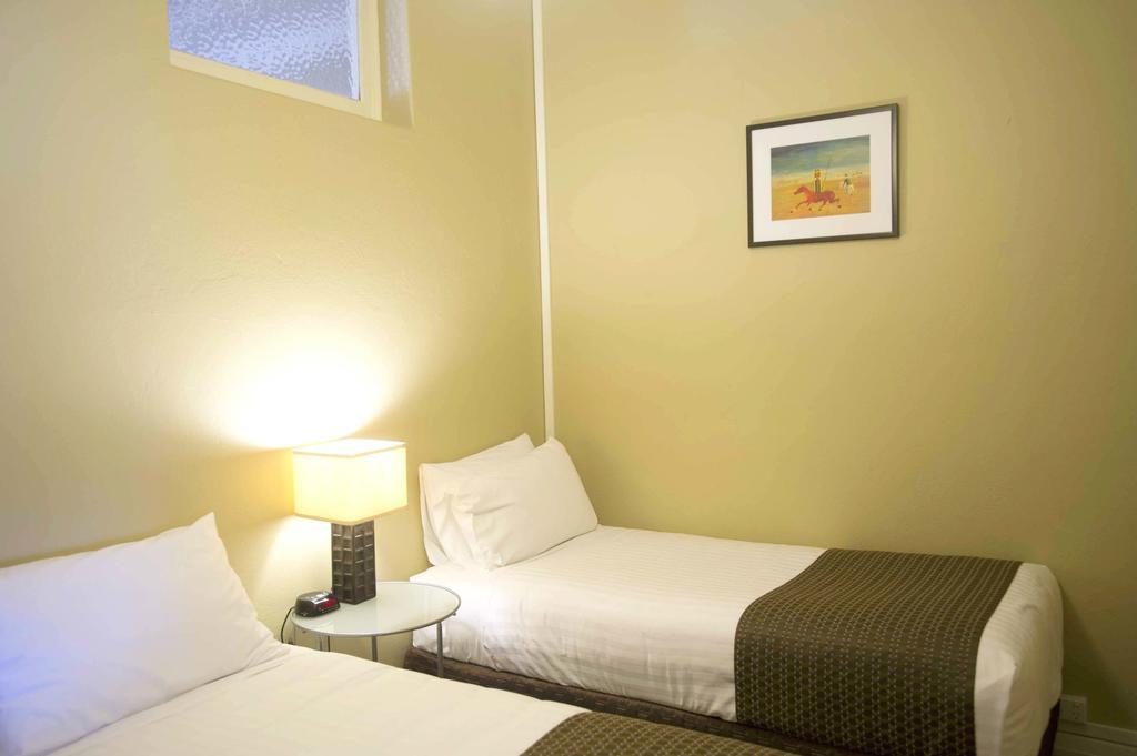 Globe Apartments Wagga Wagga Bagian luar foto