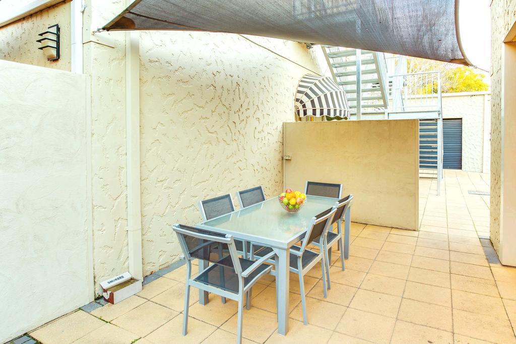 Globe Apartments Wagga Wagga Bagian luar foto
